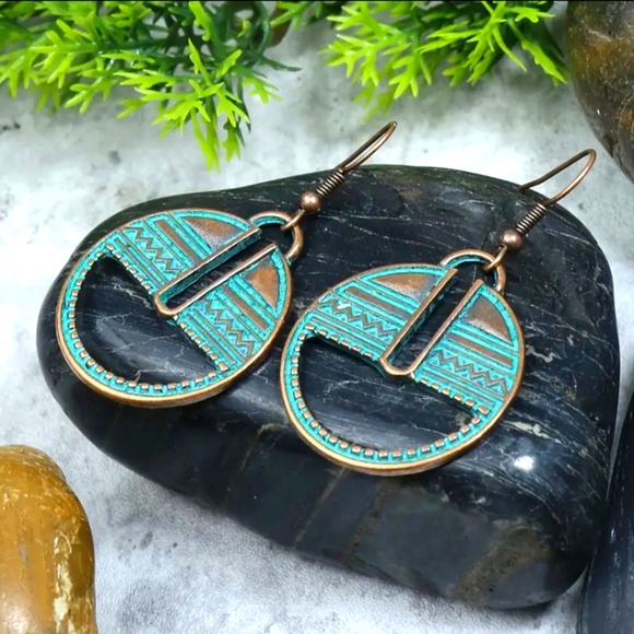 Jewelry - 🔥FASHIONABLE EARRINGS🔥